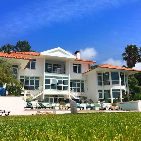 Casa Branca Guest House Фош-ду-Арелью Экстерьер фото